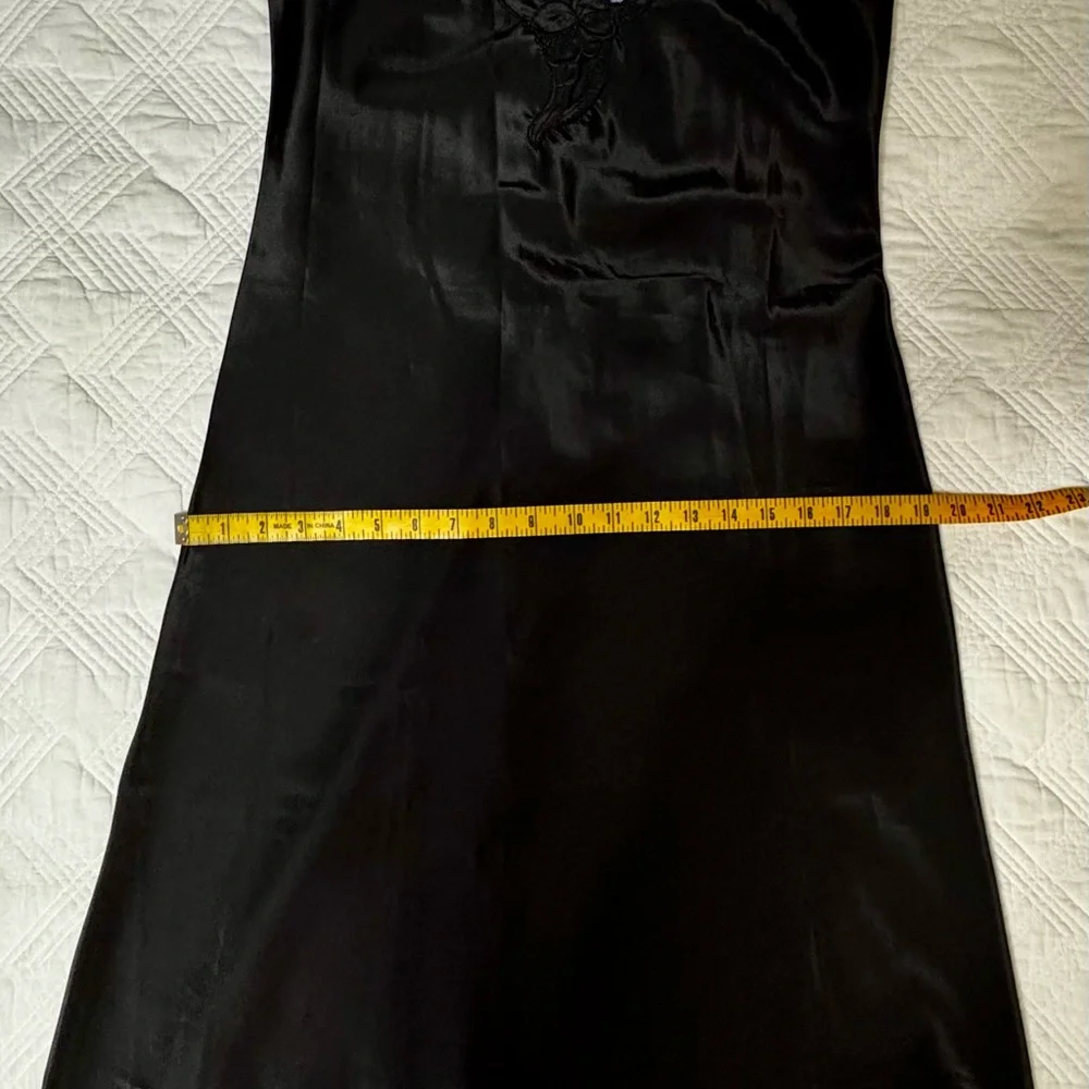 1970’s Lady Lynne Vintage Black Satin Slip Dress Size 32 Like New - Picture 8 of 9